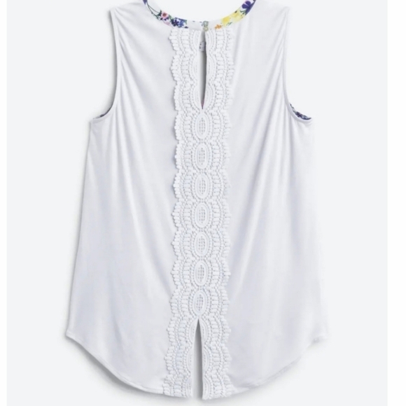 Daniel Rainn Keyhole Crochet Top Size Medium NEW! - Picture 3 of 4